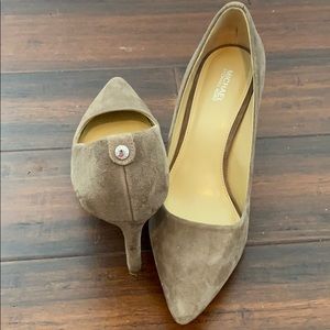 Michael Kors pumps